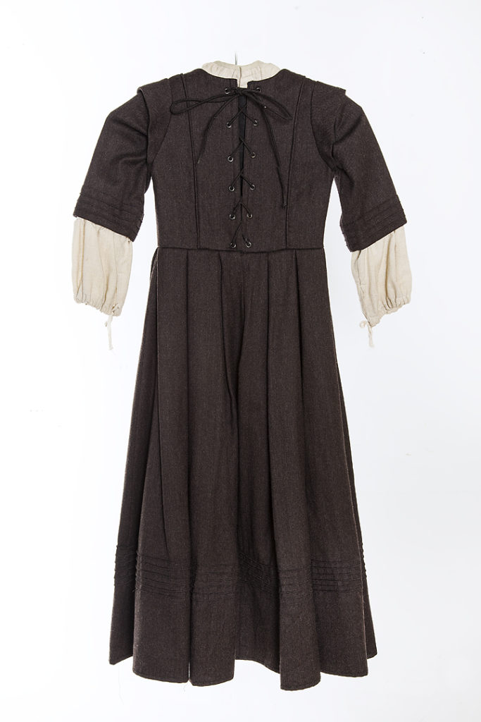 Girls’ Commoner Dress, 1700’s | Thunder Thighs Costumes Ltd.